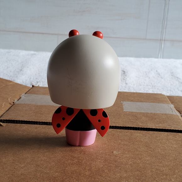 Momiji Doll Figurine Lucky Ladybug - Picture 2 of 4